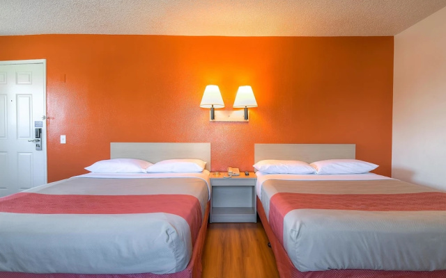 Motel 6 Los Angeles - Harbor City