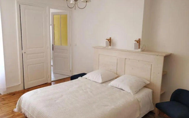 Le Cheylard, appartement spacieux et lumineux