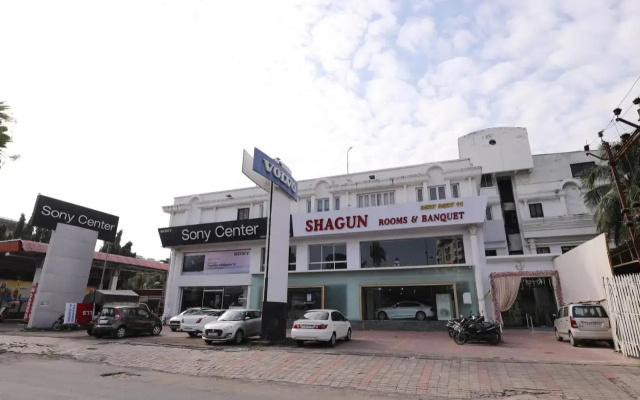 Hotel Shagun Rooms & Banquet, Surat