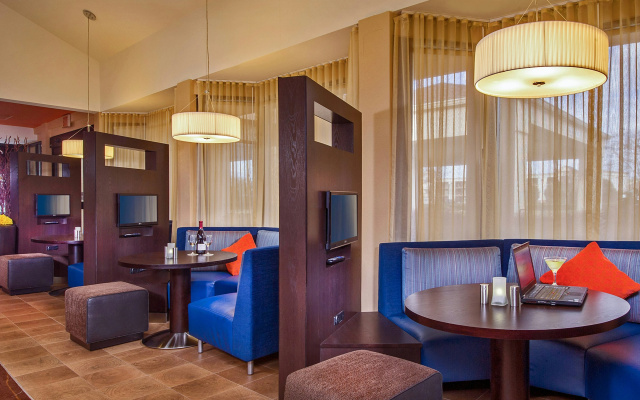 Courtyard by Marriott Hampton