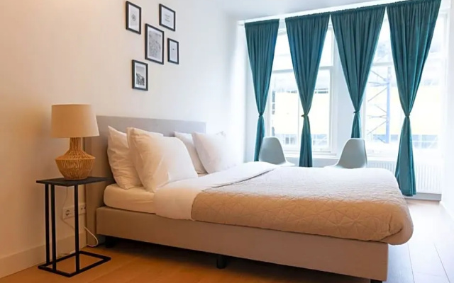 2 Bedroom Apartment - Canal View