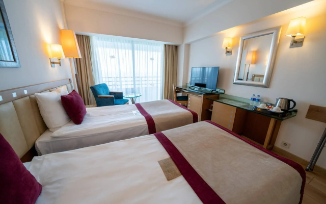 Korumar Deluxe Hotel