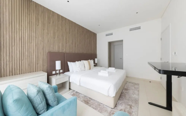 Palm Jumeirah 1BR Rooftop Infinity Pool