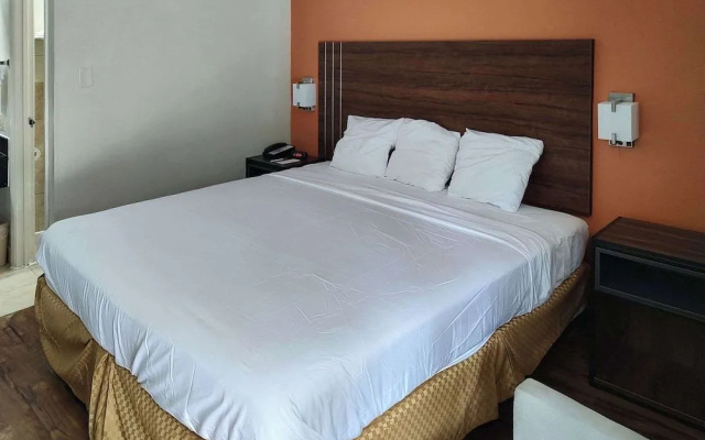 Econo Lodge Charlotte Airport