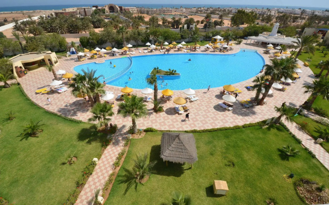 Курортный отель Hotel Sidi Mansour Resort & Spa