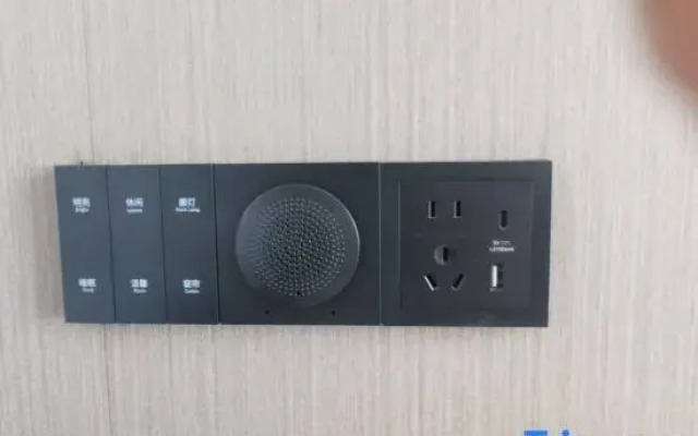 Huayang Lijing Hotel