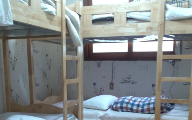 MnB Guest House - Hostel