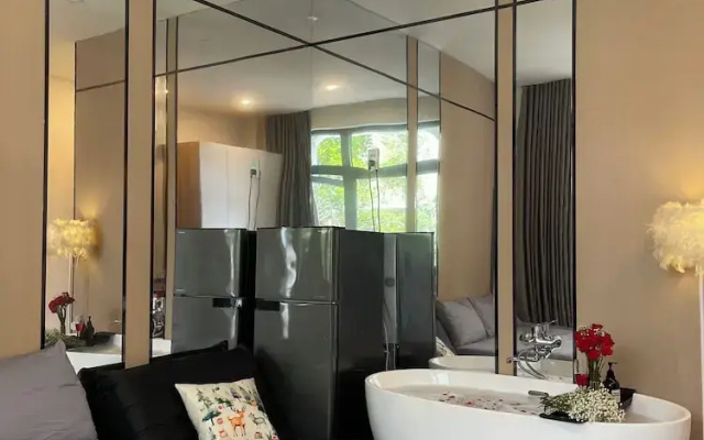 Unite StayCation Le Van Sy