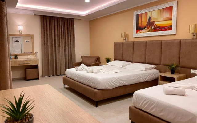 Karos Hotel Llaman