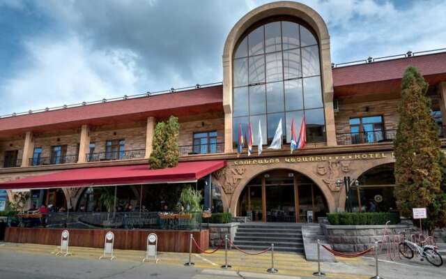 Kecharis Hotel and Resort вид на фасад