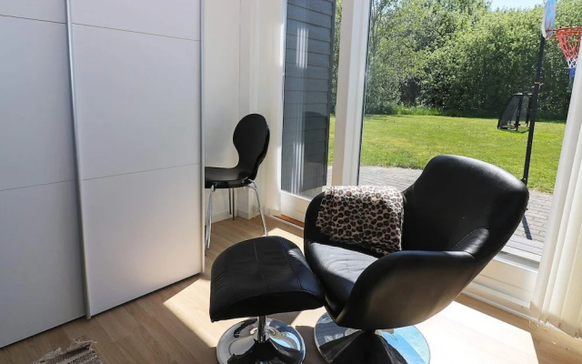 Pretty Holiday Home in Hadsund With Roofed Terrace