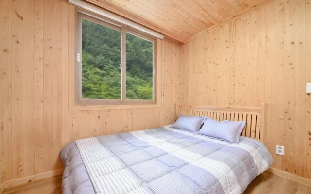 Yeosu Sea and Starnight Pension