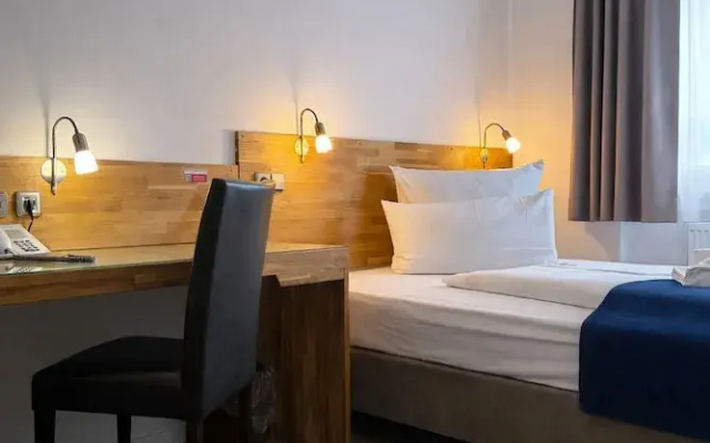 Luna Inn