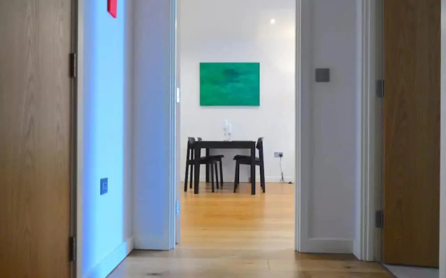 1 Bedroom Apartment With Balcony in Bermondsey