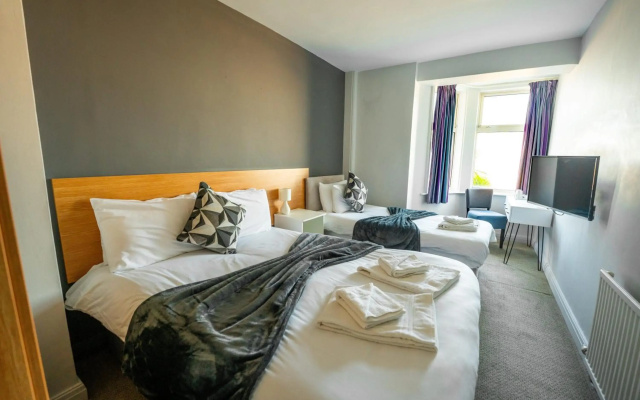 Strathmore Hotel