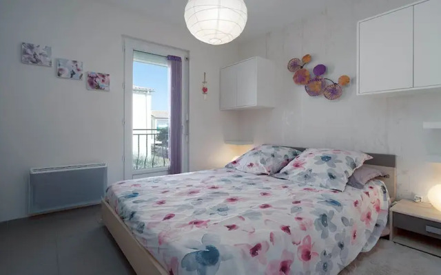 Apartment in Grau du Roi Near the Beach