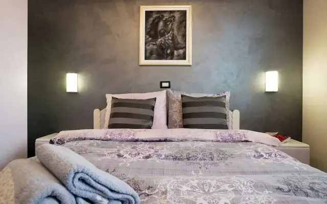 Villa Aylin, 5-bed, Next to the sea