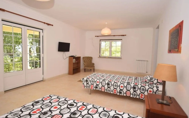 Cozy Villa near Óbidos with Private Swimming Pool