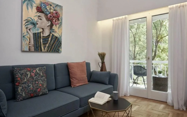 Trendy Living in Koukaki