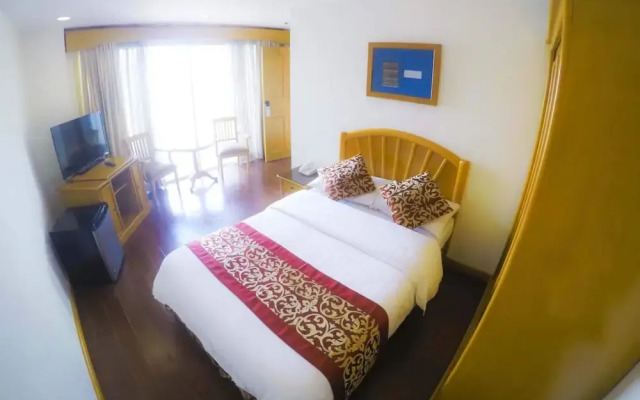Pines View Hotel