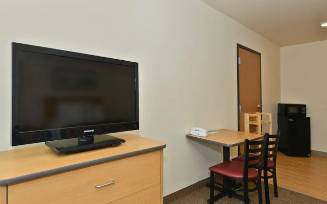 Amelia Extended Stay & Hotel