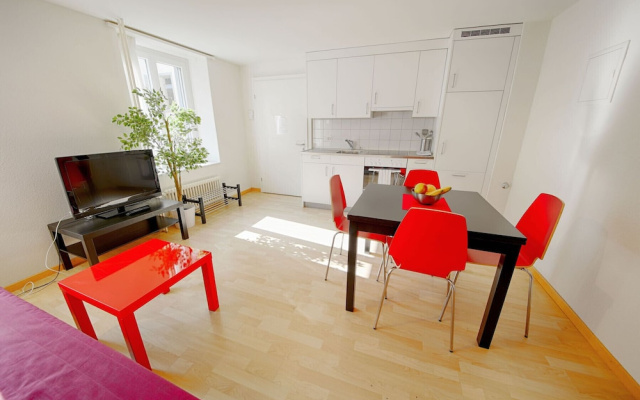 Hitrental Stauffacher Apartments