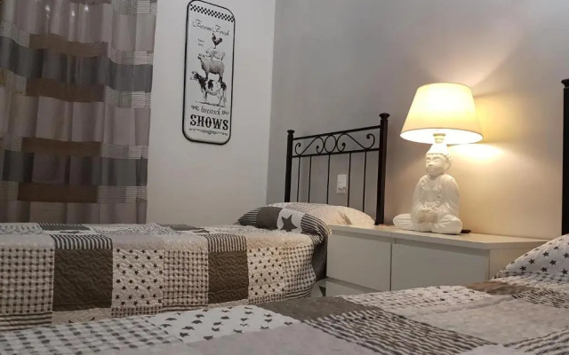 Leonardo Apartment