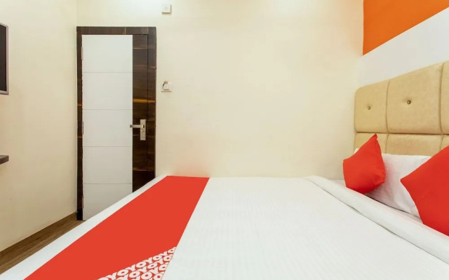 OYO 24822 Samarth Guest House