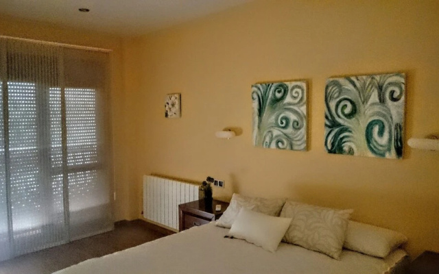 Orange Tree's House