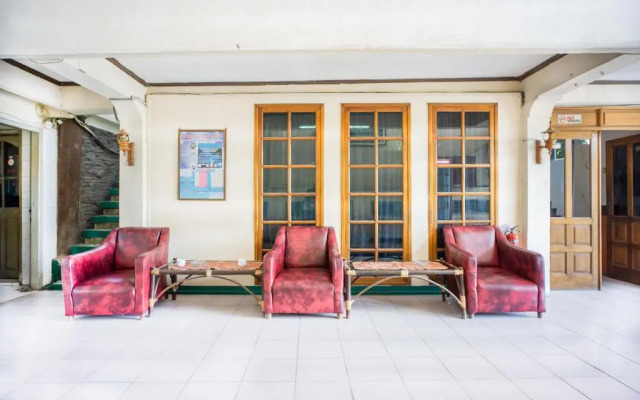 OYO 2180 Vina Vira Hotel