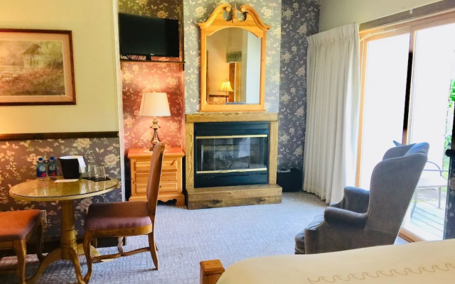 Afton House Inn