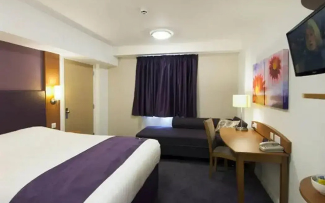 Premier Inn Warrington (a49/m62,j9)