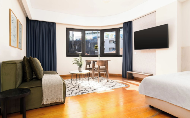 Limehome Lisbon Eca de Queiroz