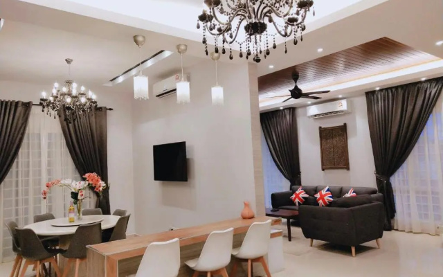 Sea Lion Kuala Selangor Semi-Detached Homestay