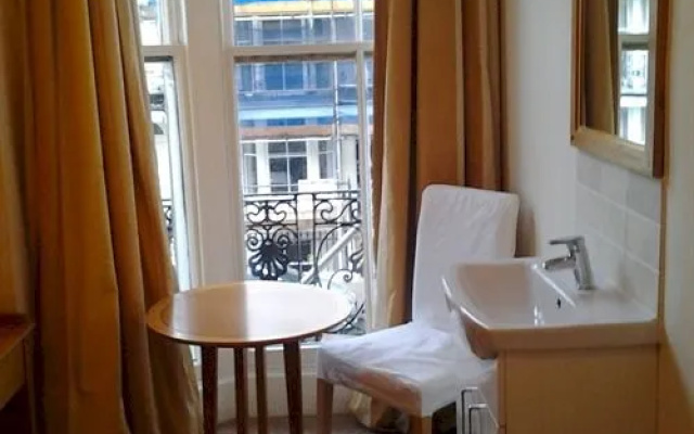 Sterling House Hotel