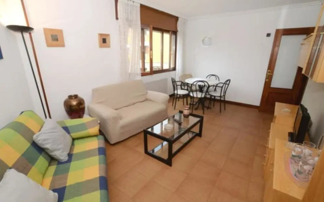 Apartment - 2 Bedrooms with Pool and Sea views - 103306