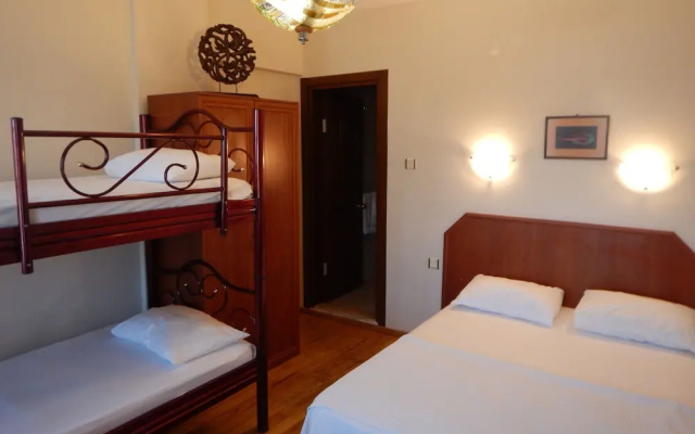 Uzum Hotel