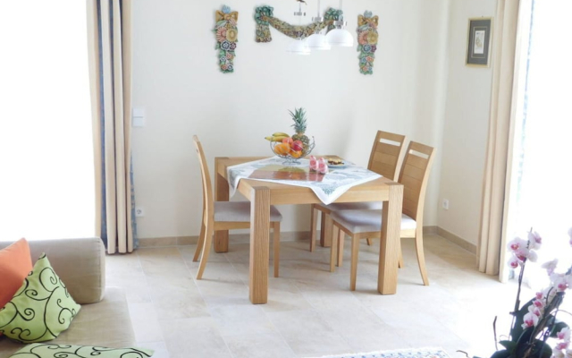 Holiday Apartment at the Rose Garden