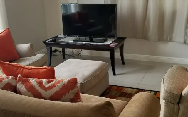 New Kingston Guest Apt at Kingsway