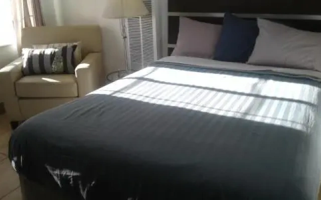 Reno 8 Motel