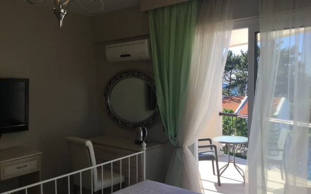 The Prince Inn Hotel & Villas