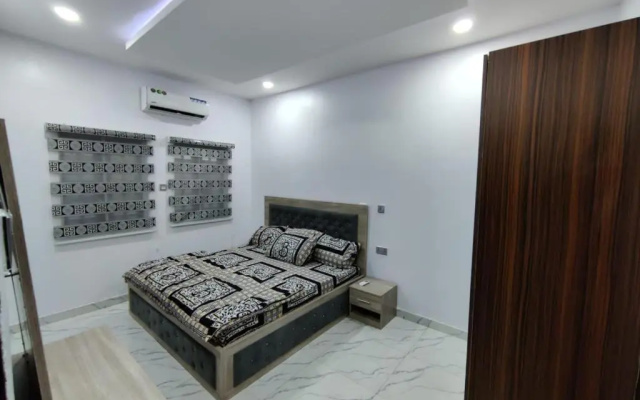 D&G Luxury Apartments Apt 2