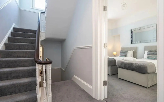 4 Bed - St James House by Smart Welcomes