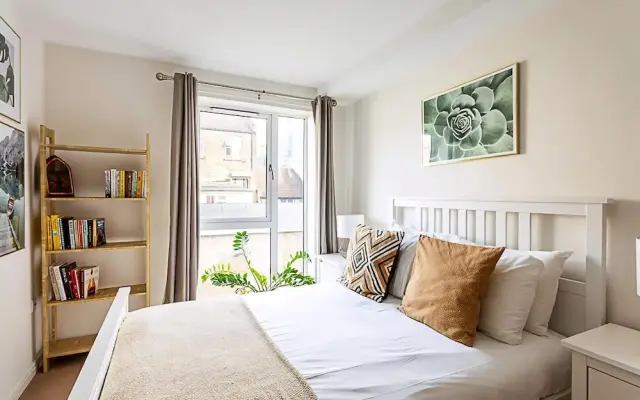 Bright Flat in Historic Whitechapel