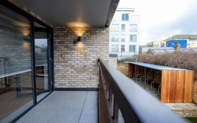 Victoria Park Vista One-bedroom by Sojo Stay