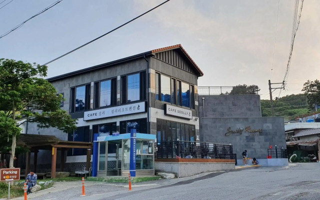 Seolly Resort Pension