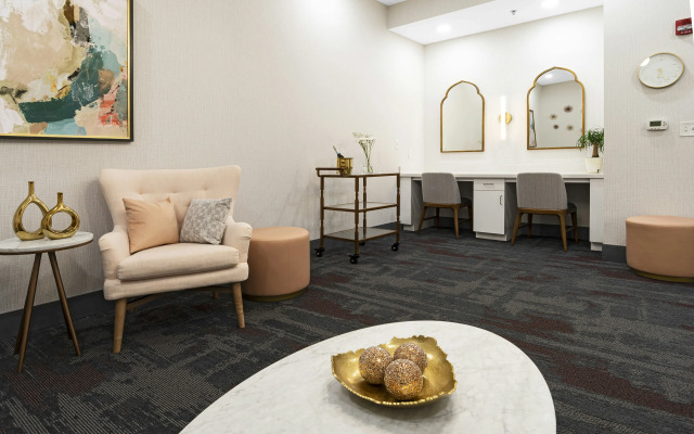 Hampton Inn & Suites Raleigh Downtown