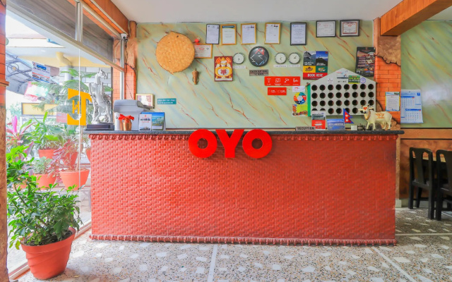 OYO 659 Hotel Lake Tower