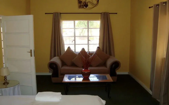 Nuwedam Guest Farm
