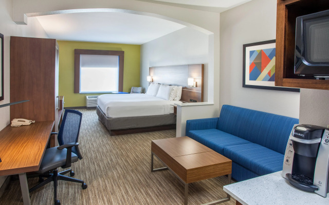 Holiday Inn Express & Suites Texarkana by IHG